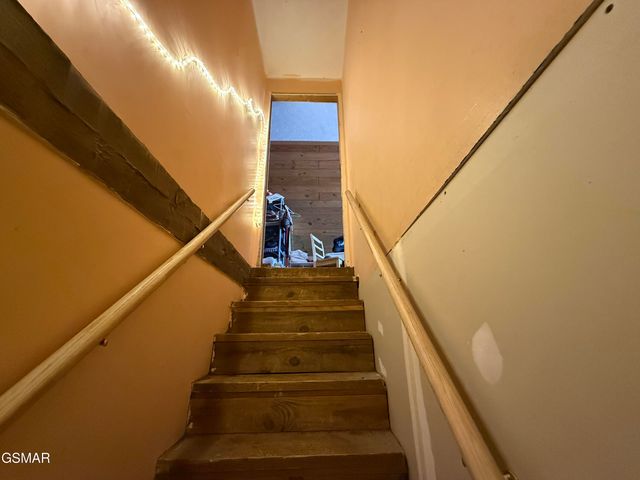 1040 Sturmhaben Way, Newport, TN 37821