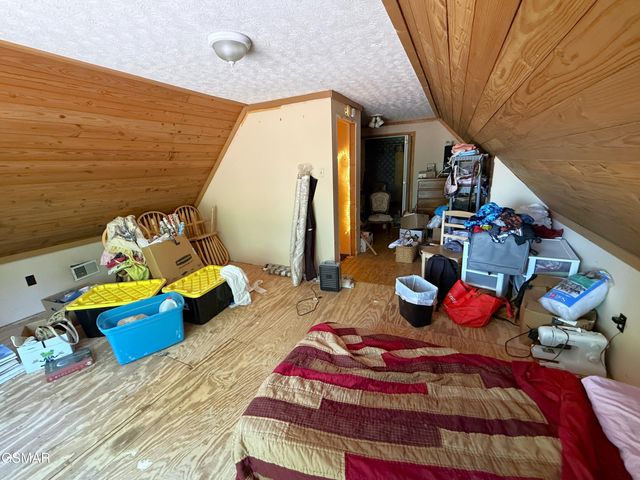 1040 Sturmhaben Way, Newport, TN 37821