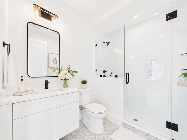 1674 Columbia, Boston, MA 02127