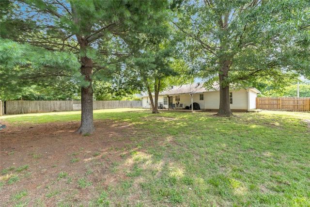 227 N Samuel Place, Farmington, AR 72730