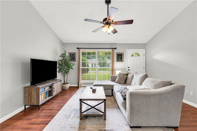 227 N Samuel Place, Farmington, AR 72730