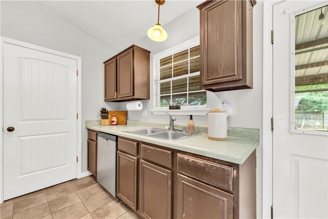 227 N Samuel Place, Farmington, AR 72730
