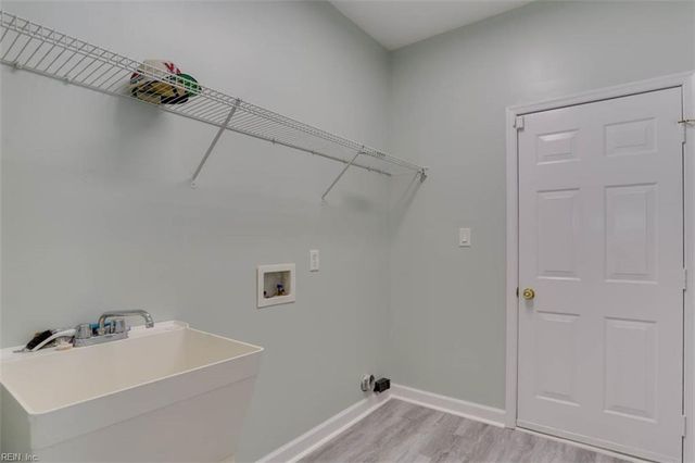 31 Ashe Meadows DR, Hampton, VA 23664