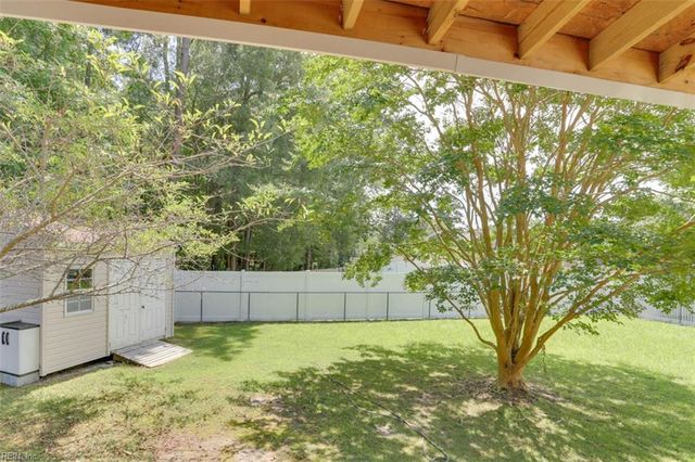 31 Ashe Meadows DR, Hampton, VA 23664
