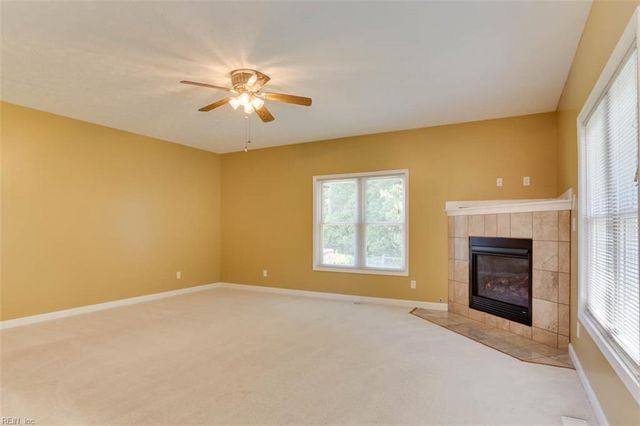 31 Ashe Meadows DR, Hampton, VA 23664