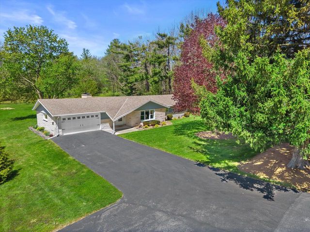 405 Plat ROAD, Colgate, WI 53017