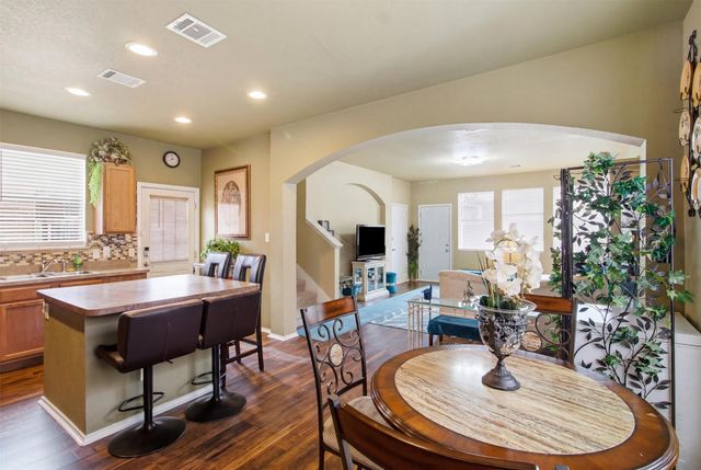 2648 Blackstone Drive, Grand Prairie, TX 75052