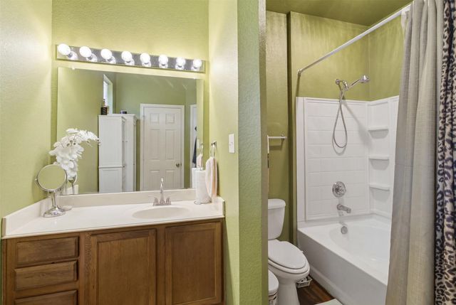 2648 Blackstone Drive, Grand Prairie, TX 75052