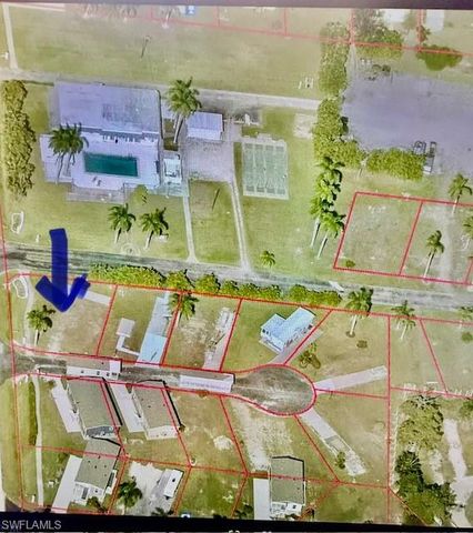 90 Sycamore LN, Fort Myers, FL 33908