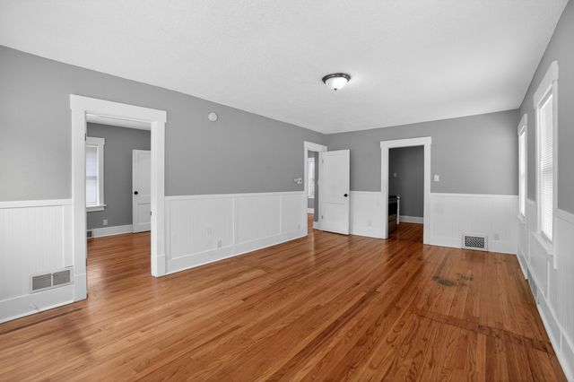 136 MARIAN Avenue, Council Bluffs, IA 51503