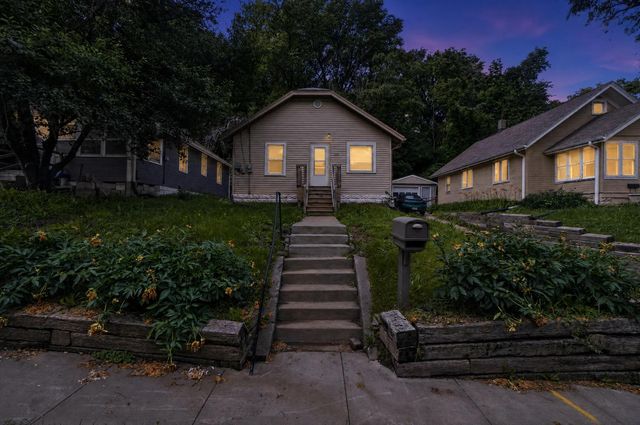 136 MARIAN Avenue, Council Bluffs, IA 51503