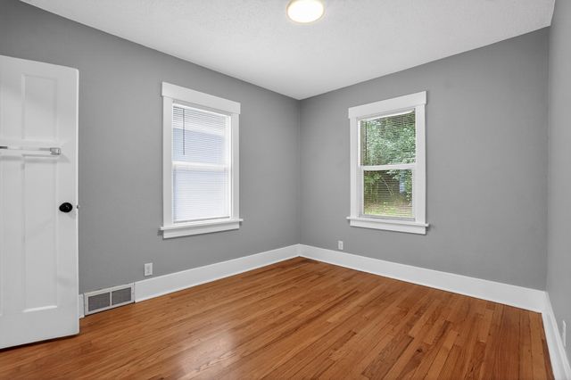 136 MARIAN Avenue, Council Bluffs, IA 51503