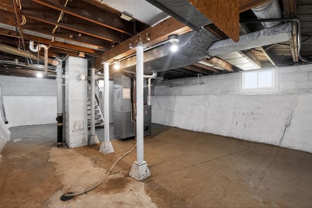 136 MARIAN Avenue, Council Bluffs, IA 51503