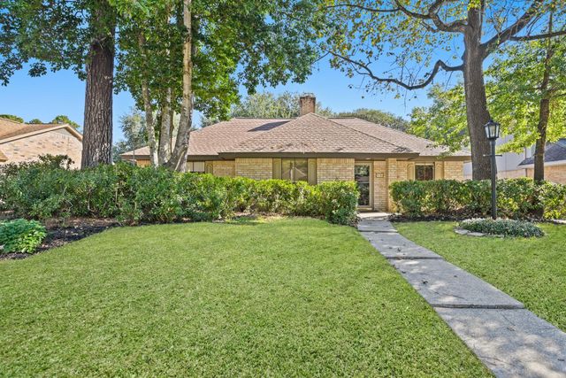3106 Falling Brook Drive, Kingwood, TX 77345