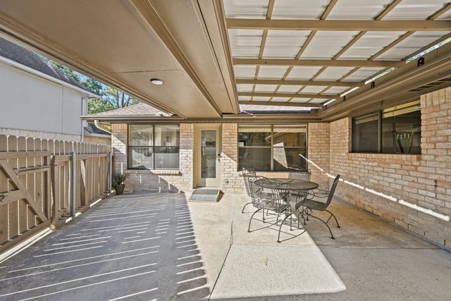 3106 Falling Brook Drive, Kingwood, TX 77345
