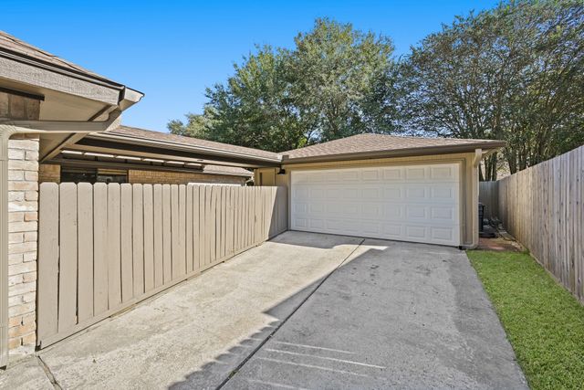 3106 Falling Brook Drive, Kingwood, TX 77345