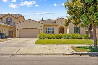 2403 W Robin Avenue, Visalia, CA 93291