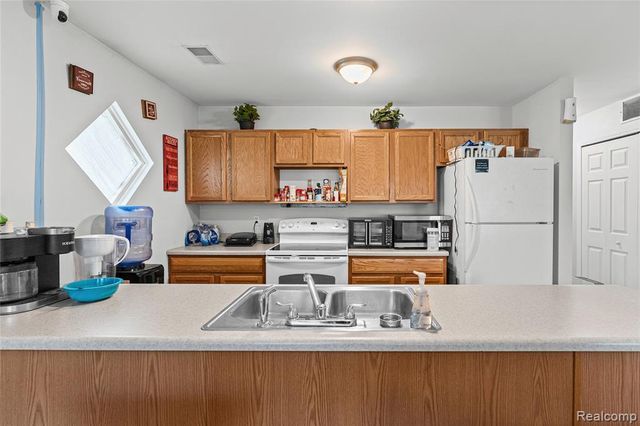 4485 Home Town Drive, Flint, MI 48506