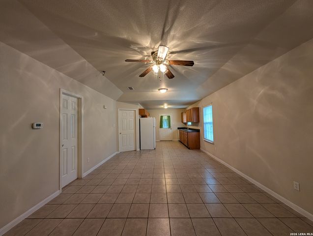 956 MISTY ACRES DR, New Braunfels, TX 78130