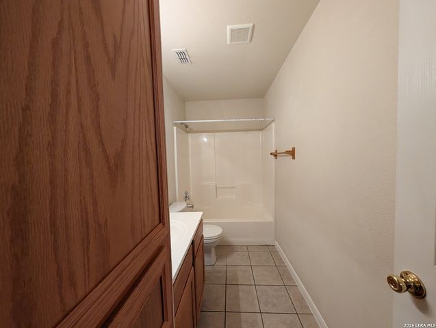 956 MISTY ACRES DR, New Braunfels, TX 78130