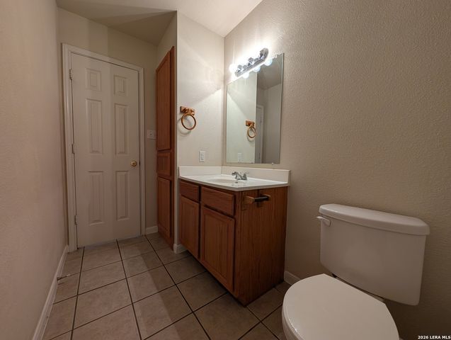 956 MISTY ACRES DR, New Braunfels, TX 78130