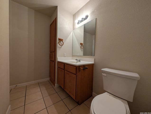956 MISTY ACRES DR, New Braunfels, TX 78130