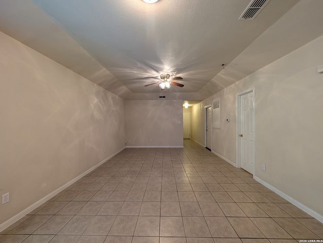 956 MISTY ACRES DR, New Braunfels, TX 78130