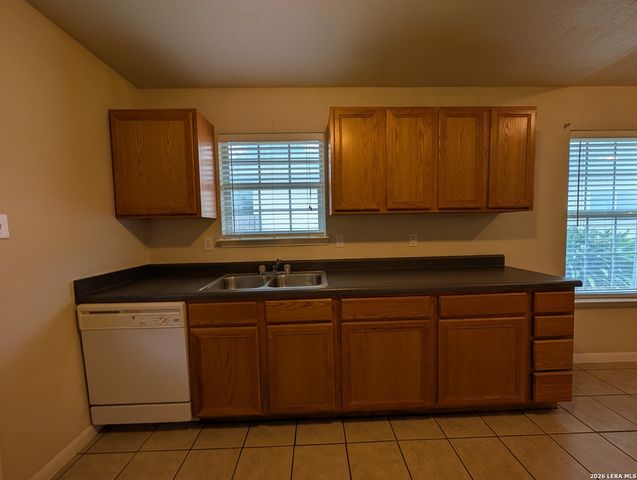 956 MISTY ACRES DR, New Braunfels, TX 78130