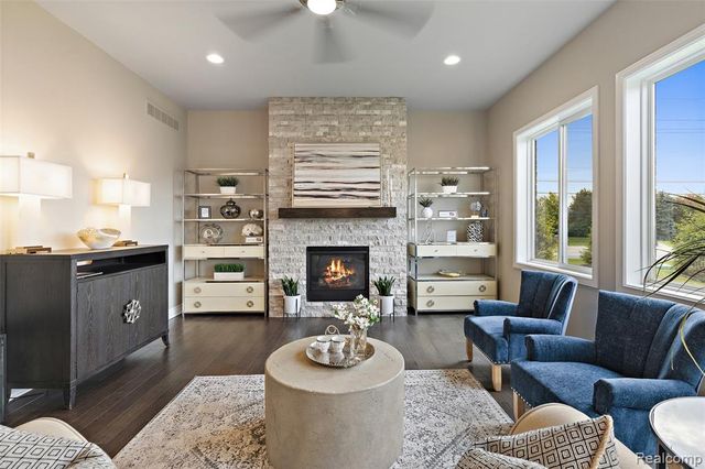 1050 Invitational Drive, Metamora, MI 48455