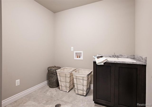 1050 Invitational Drive, Metamora, MI 48455