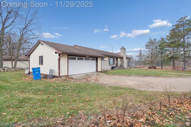 1251 E Reading Road, Hillsdale, MI 49242