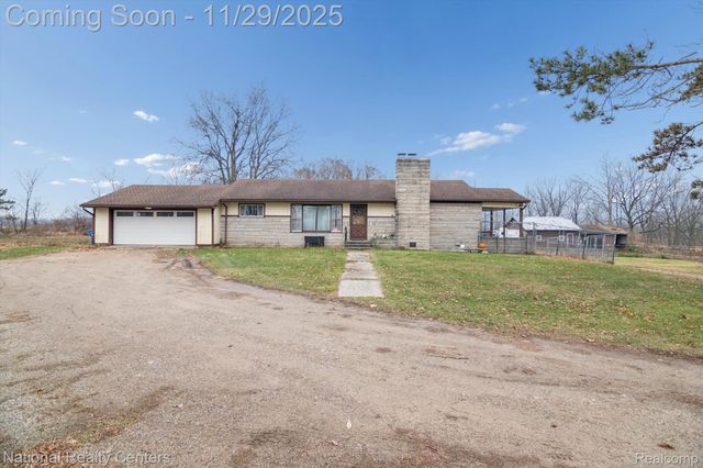 1251 E Reading Road, Hillsdale, MI 49242