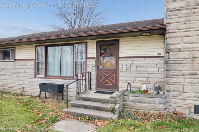 1251 E Reading Road, Hillsdale, MI 49242