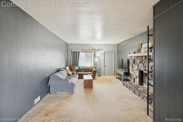 1251 E Reading Road, Hillsdale, MI 49242