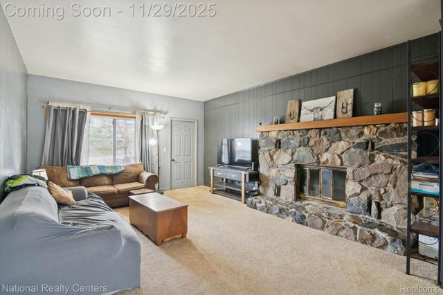 1251 E Reading Road, Hillsdale, MI 49242