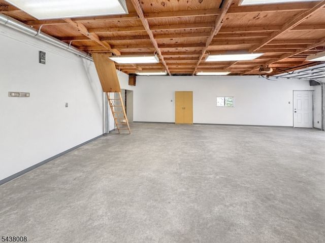 120 Oak St, Bridgewater Twp., NJ 08807
