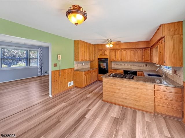 120 Oak St, Bridgewater Twp., NJ 08807