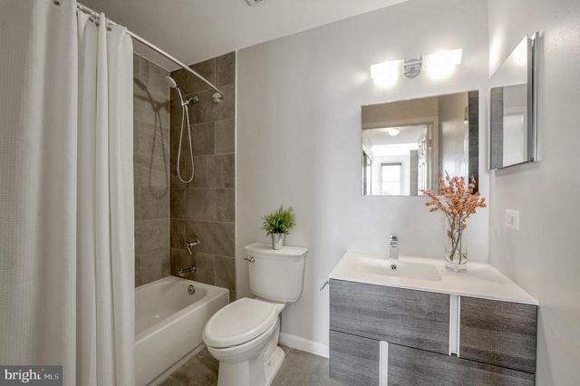 2004 11th St NW Apt 326, Washington, DC 20001