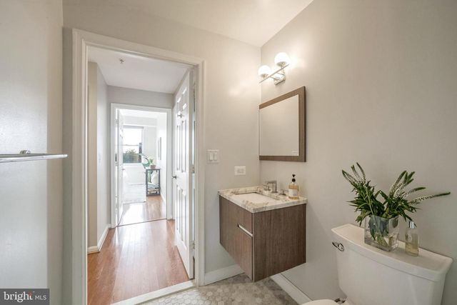 2004 11th St NW Apt 326, Washington, DC 20001
