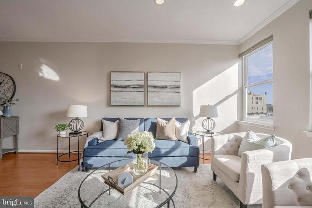 2004 11th St NW Apt 326, Washington, DC 20001