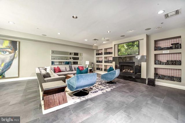 2004 11th St NW Apt 326, Washington, DC 20001