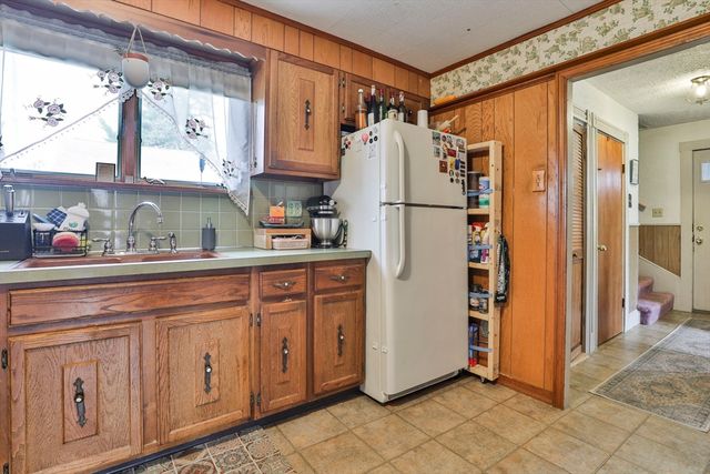 61 Thornton Avenue, Methuen, MA 01844