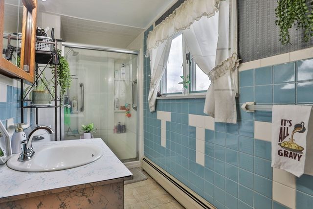 61 Thornton Avenue, Methuen, MA 01844