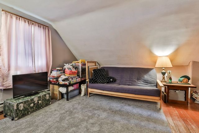 61 Thornton Avenue, Methuen, MA 01844