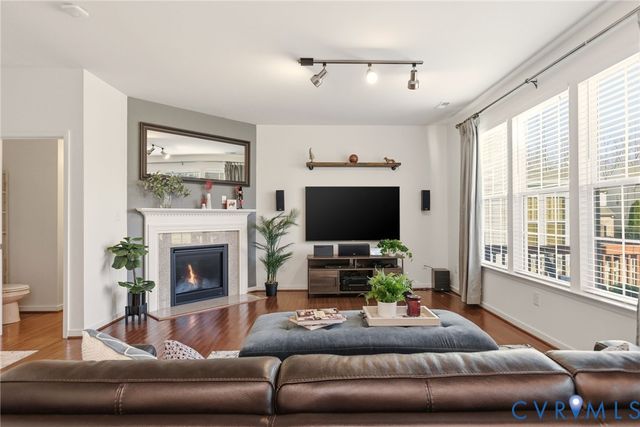 1207 Ashton Village Ct, Midlothian, VA 23114