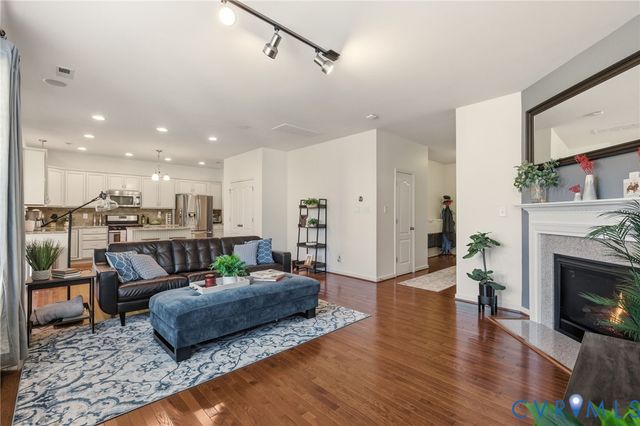 1207 Ashton Village Ct, Midlothian, VA 23114