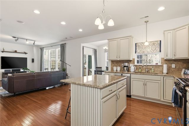 1207 Ashton Village Ct, Midlothian, VA 23114