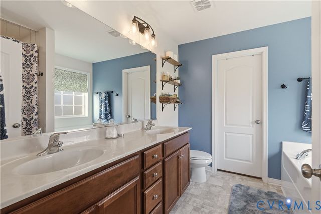 1207 Ashton Village Ct, Midlothian, VA 23114