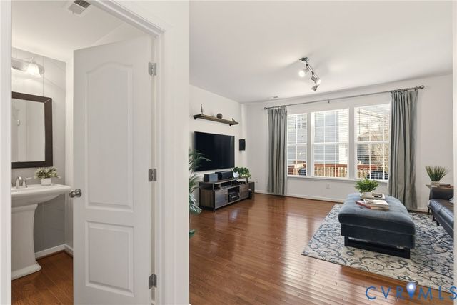 1207 Ashton Village Ct, Midlothian, VA 23114