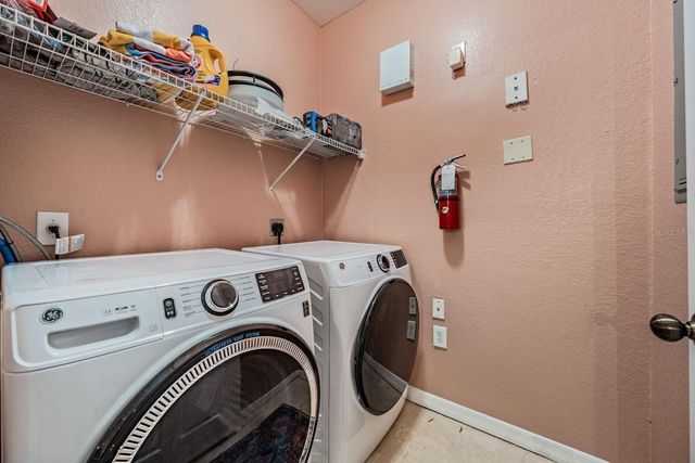 10103 COURTNEY OAKS CIRCLE 103, Tampa, FL 33619